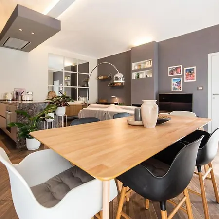 In Der Wolkenwohnung By Interhome شقة *