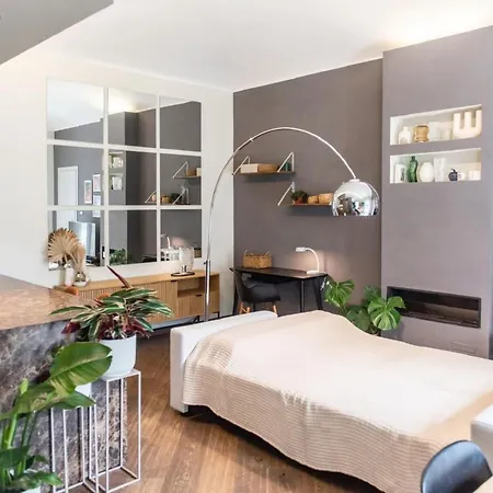 In Der Wolkenwohnung By Interhome Daire