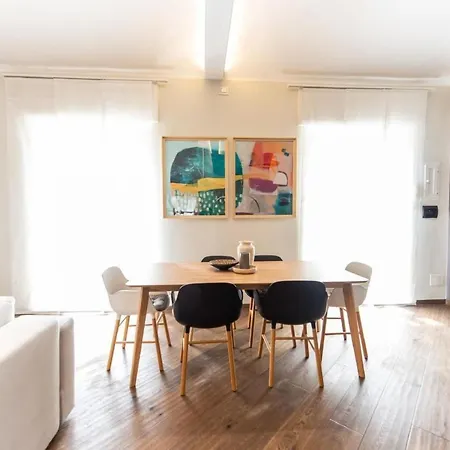 In Der Wolkenwohnung By Interhome